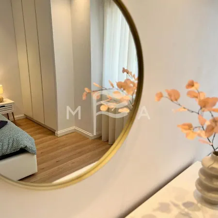 White Pearl 763 Durrës